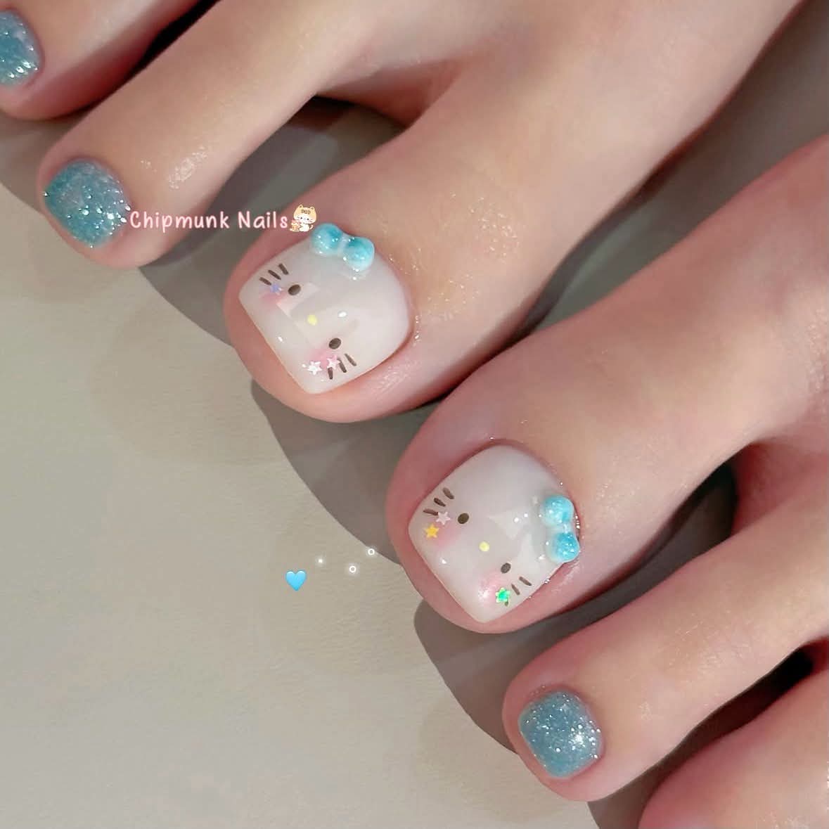 Mẫu sơn gel đơn giản tinh tế tại tiệm nail Nha Trang